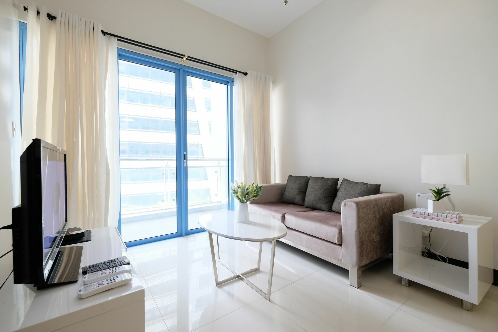 Csuites At Two Central Residences Makati City Екстер'єр фото